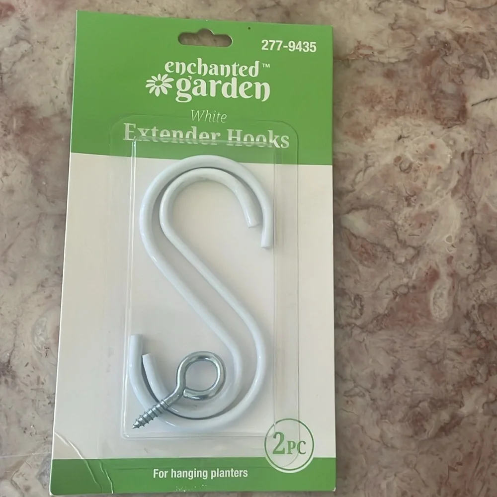New In Packaging Enchanted Garden/HoldAll Hook Set and Additional 4 Hook Pieces